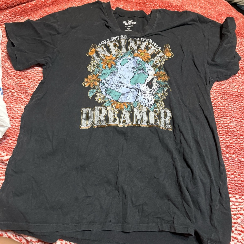 Hollister Black Skull Graphic Tee